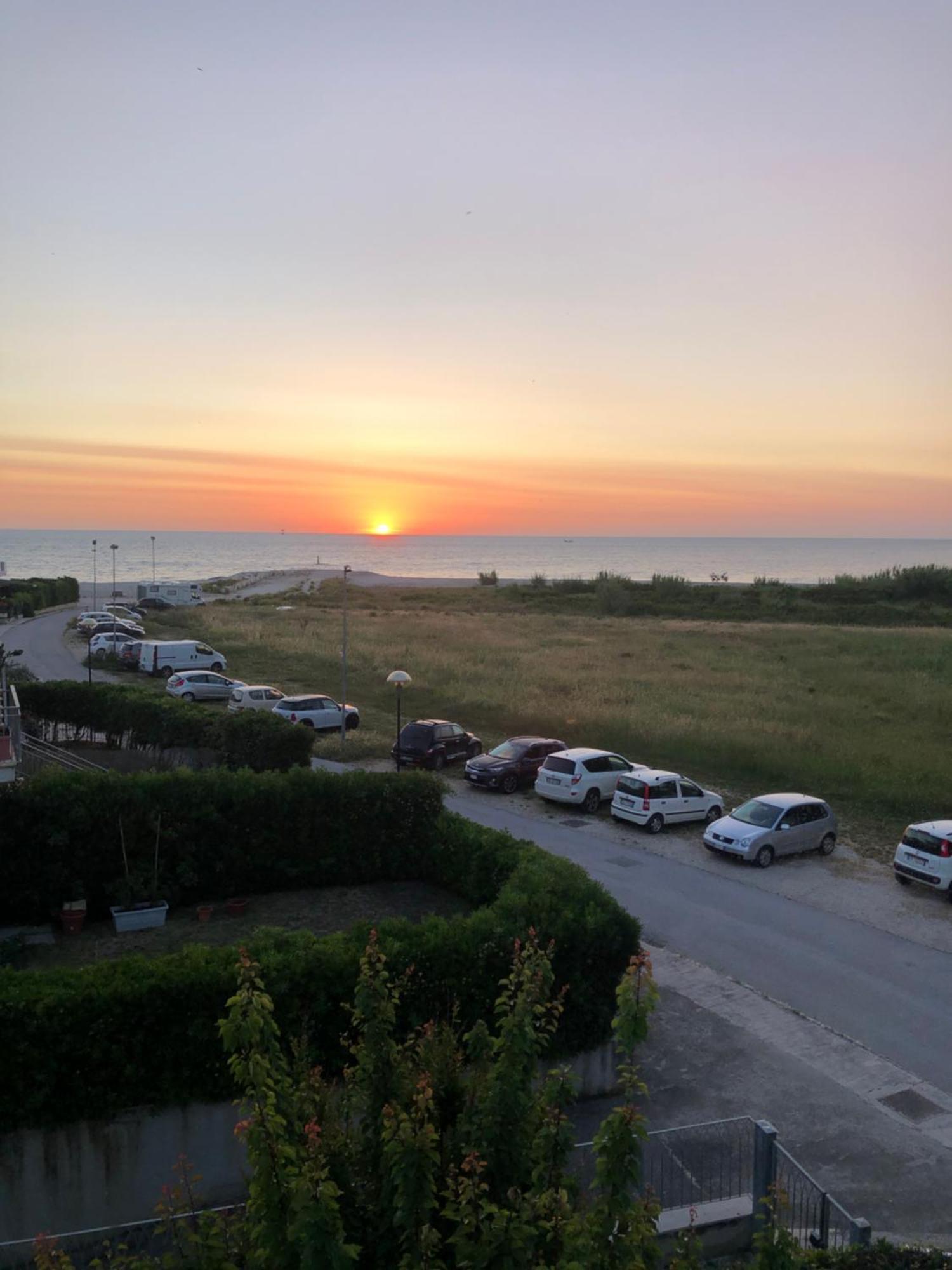 Marche Full Experience-Apartments Porto SantʼElpidio Екстериор снимка
